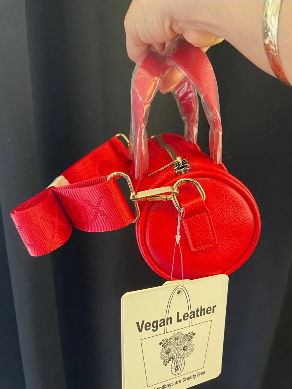 XOXO Red Mini Barrel Satchel with Gold Stud Logo - XOXO Guitar strap - Picture 3 of 9